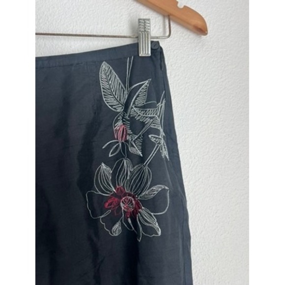 ANNE CARSON Black Embroidered Silk Blend Pants Size 8 Floral Beaded - Picture 5 of 6